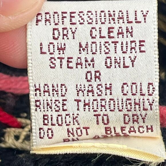 Vintage 80s SUSAN BRISTOL Sweater Vest Women's Small Black Red Floral Wool 90s - Picture 10 of 12